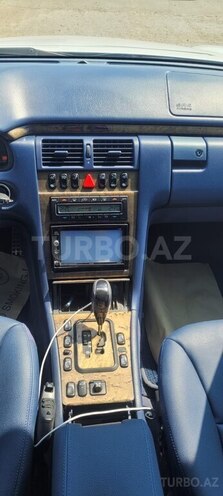 Mercedes E 270 2001, 200,000 km - 2.7 l - Bakı