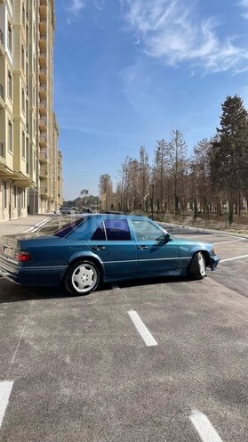 Mercedes E 220 1994, 500,000 km - 2.2 l - Bakı