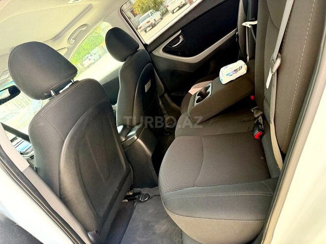 Hyundai Elantra 2015, 124,000 km - 1.8 l - Bakı