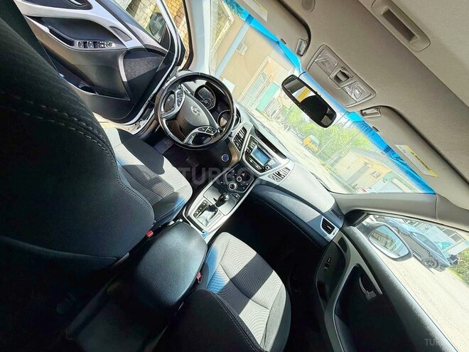 Hyundai Elantra 2015, 124,000 km - 1.8 l - Bakı