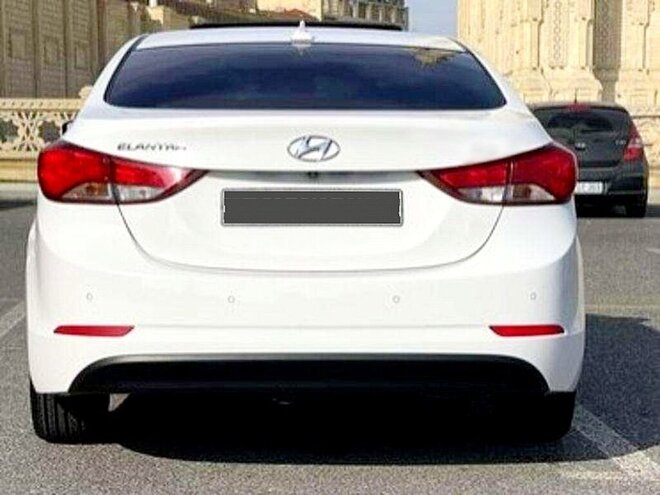 Hyundai Elantra 2015, 124,000 km - 1.8 l - Bakı