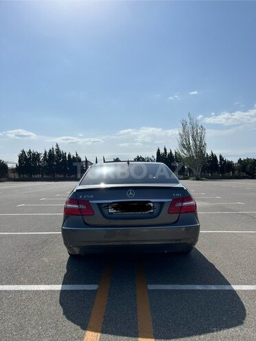 Mercedes E 220 d 2009, 201,000 km - 2.2 l - Bakı