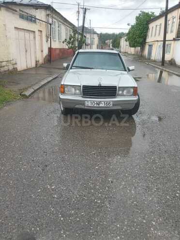Mercedes 190 1987, 262,688 km - 2.0 л - Quba