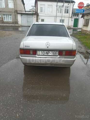 Mercedes 190 1987, 262,688 km - 2.0 л - Quba