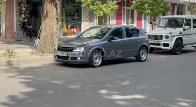Opel Astra 2005, 318,000 km - 1.4 l - Mingəçevir