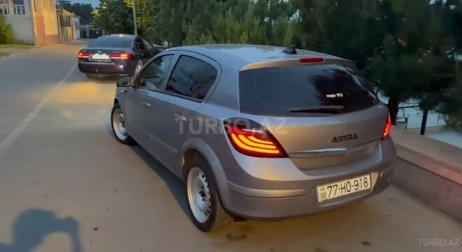 Opel Astra 2005, 318,000 km - 1.4 l - Mingəçevir