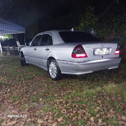 Mercedes C 200 2000, 328,392 km - 2.0 l - Xırdalan