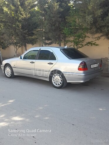 Mercedes C 200 2000, 328,392 km - 2.0 l - Xırdalan