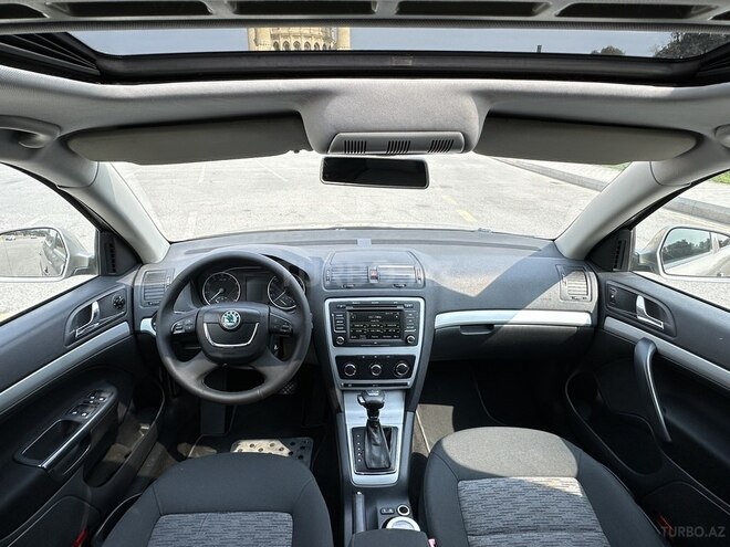 Skoda Octavia 2012, 255,000 km - 1.6 l - Bakı