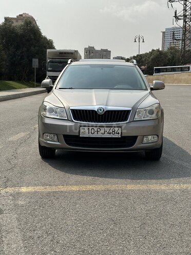 Skoda Octavia 2012, 255,000 km - 1.6 l - Bakı