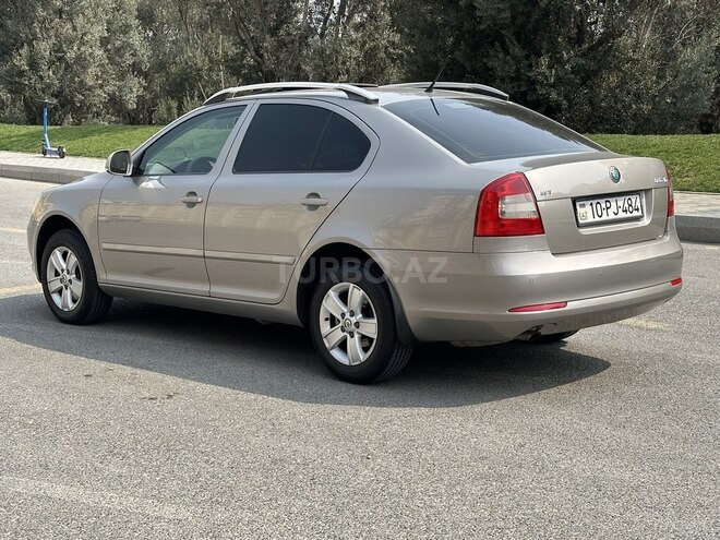 Skoda Octavia 2012, 255,000 km - 1.6 l - Bakı