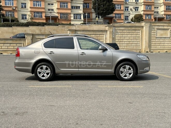 Skoda Octavia 2012, 255,000 km - 1.6 l - Bakı