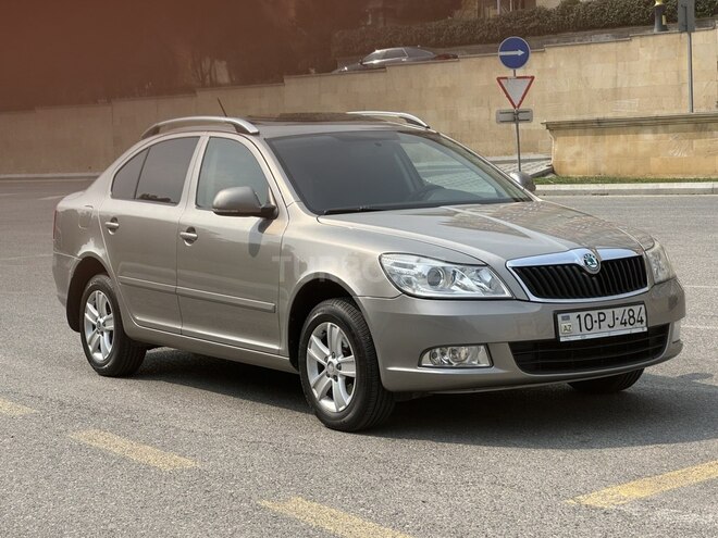 Skoda Octavia 2012, 255,000 km - 1.6 l - Bakı