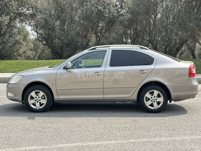 Skoda Octavia 2012, 255,000 km - 1.6 l - Bakı