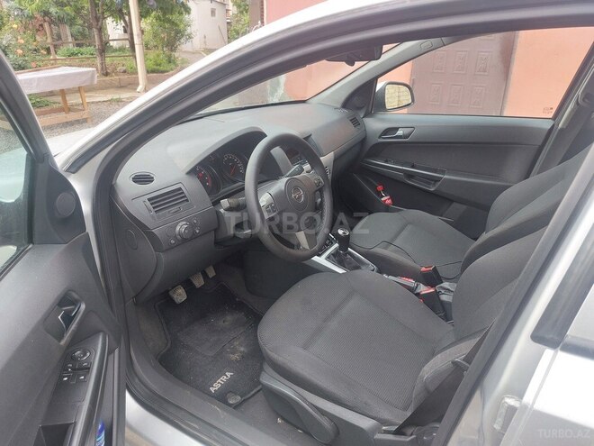 Opel Astra 2009, 183,000 km - 1.4 l - Gəncə