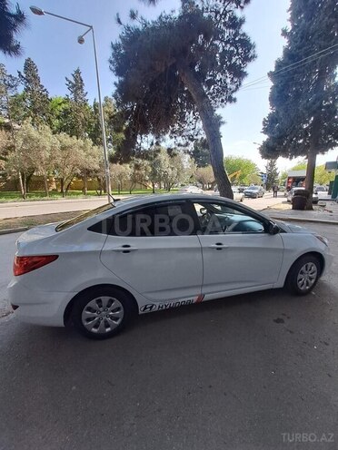 Hyundai Accent 2017, 174,700 km - 1.6 l - Bakı