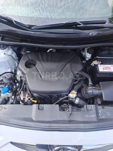 Hyundai Accent 2017, 174,700 km - 1.6 l - Bakı