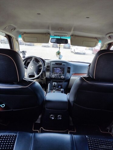 Mitsubishi Pajero 2007, 237,000 km - 3.0 л - Bakı
