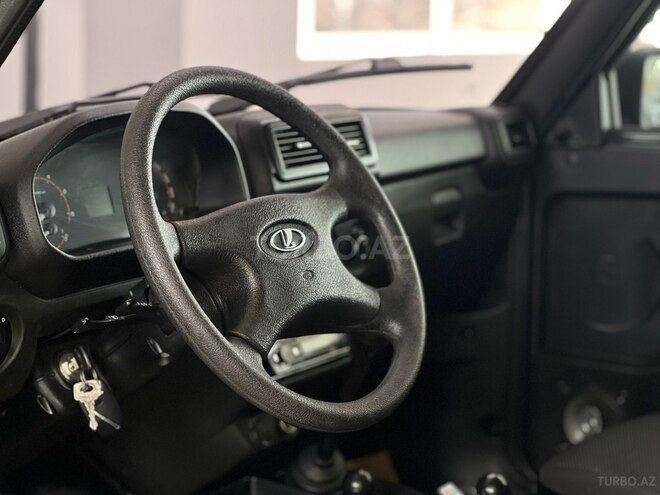 LADA (VAZ) Niva-6