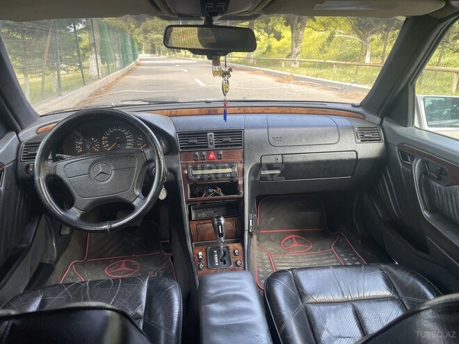 Mercedes C 280 1997, 261,600 km - 2.8 l - Bakı