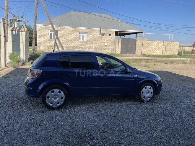 Opel Astra 2006, 260,000 km - 1.4 l - Gəncə