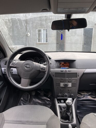 Opel Astra 2006, 260,000 km - 1.4 l - Gəncə