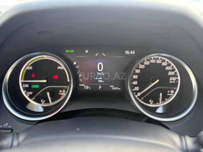 Toyota Camry-9