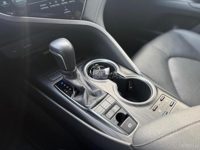 Toyota Camry-8