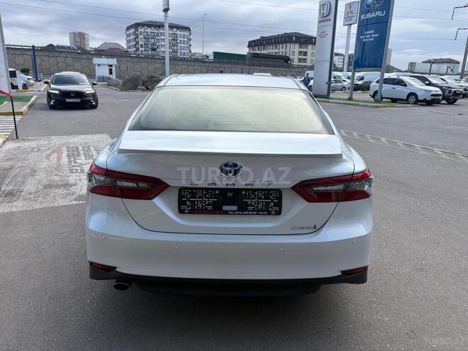 Toyota Camry-6