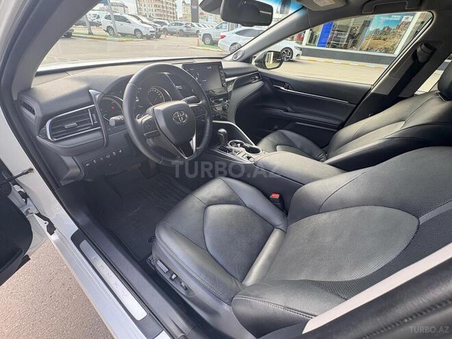 Toyota Camry-12
