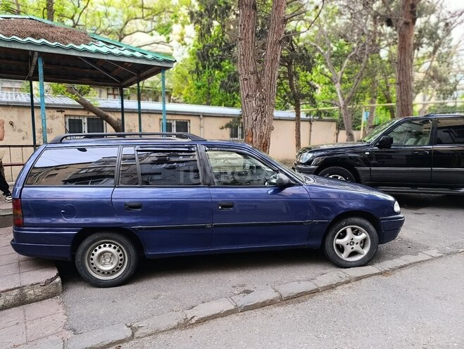 Opel Astra 1997, 654,231 km - 1.6 l - Biləsuvar