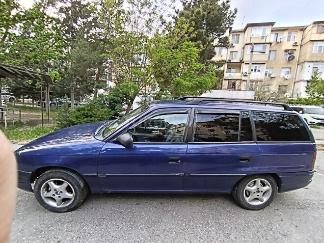 Opel Astra 1997, 654,231 km - 1.6 l - Biləsuvar