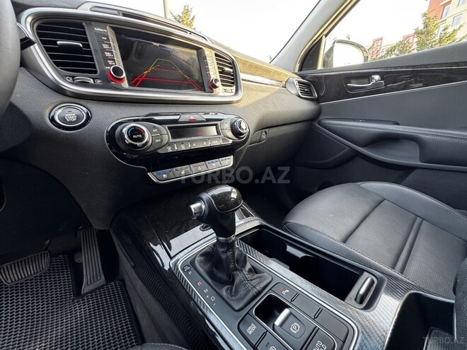 Kia Sorento-19