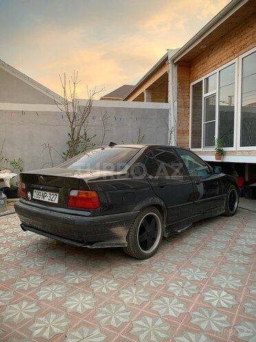 BMW 318 1993, 250,000 km - 1.8 l - Bakı