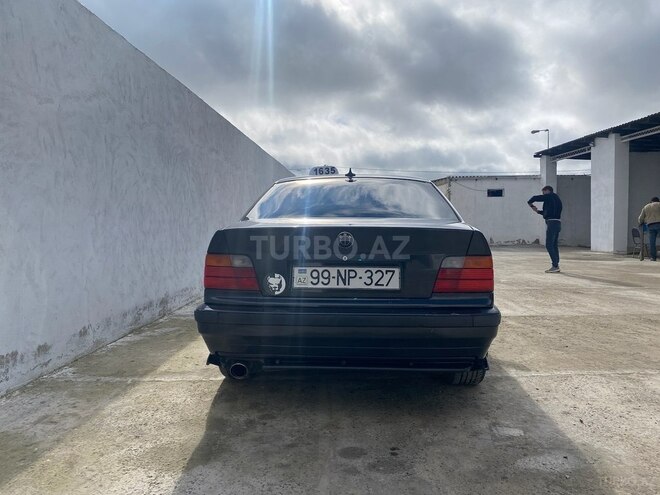 BMW 318 1993, 250,000 km - 1.8 l - Bakı