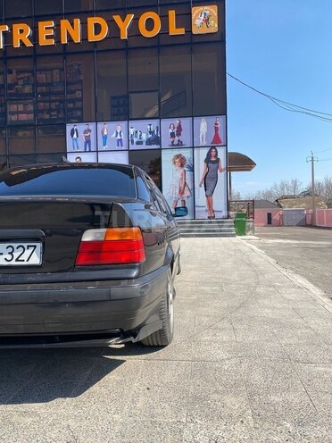 BMW 318 1993, 250,000 km - 1.8 l - Bakı