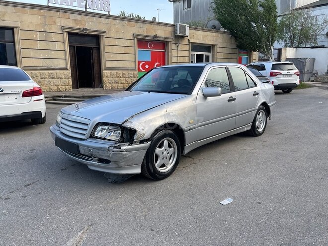 Mercedes C 180 1999, 236,878 km - 1.8 л - Bakı