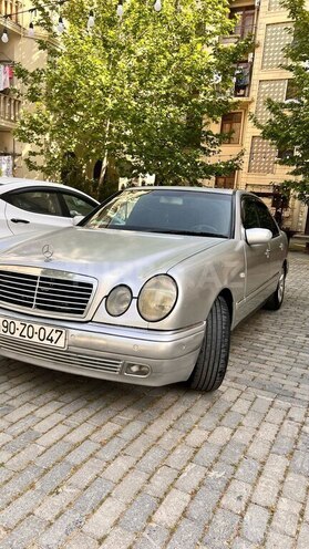 Mercedes E 240 1997, 245,380 km - 2.4 l - Bakı