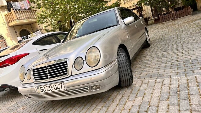 Mercedes E 240 1997, 245,380 km - 2.4 l - Bakı