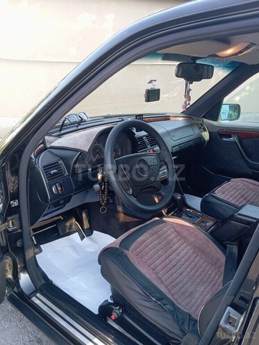 Mercedes C 220 1996, 390,000 km - 2.2 l - Bakı