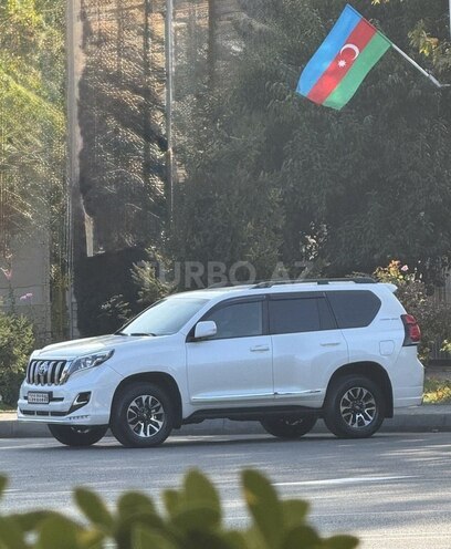 Toyota Land Cruiser Prado-7