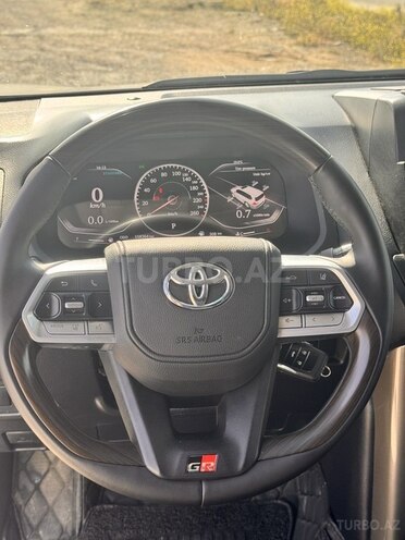 Toyota Land Cruiser Prado-17