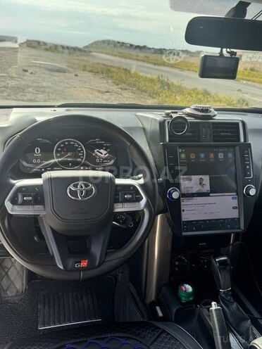 Toyota Land Cruiser Prado-18