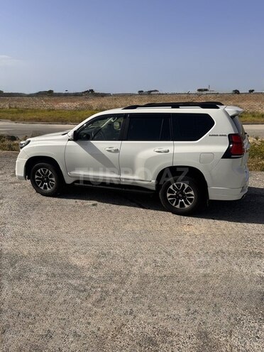 Toyota Land Cruiser Prado-8