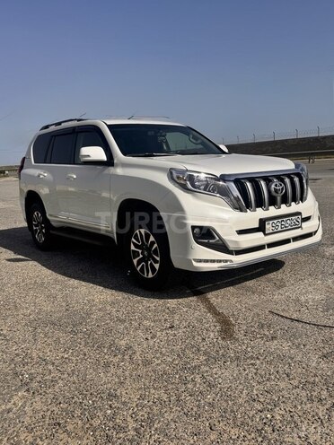 Toyota Land Cruiser Prado-5