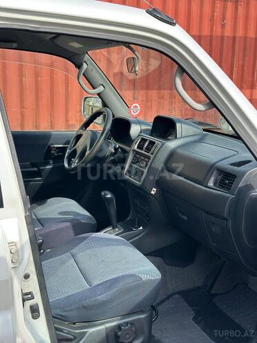 Mitsubishi Pajero io 1999, 288,000 km - 1.8 l - Sumqayıt