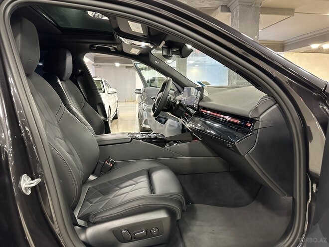 BMW 530e 2024, 9,000 km - 2.0 l - Bakı