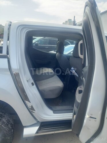 Mitsubishi L200 2019, 234,000 km - 2.4 l - Bakı