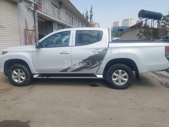 Mitsubishi L200 2019, 234,000 km - 2.4 l - Bakı