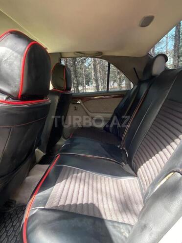Mercedes C 220 1995, 256,000 km - 2.2 l - Bakı